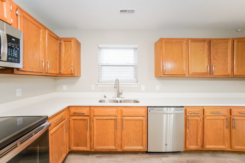 1,865/Mo, 19219 Prairie Crossing Dr Noblesville, IN 46062 Kitchen View