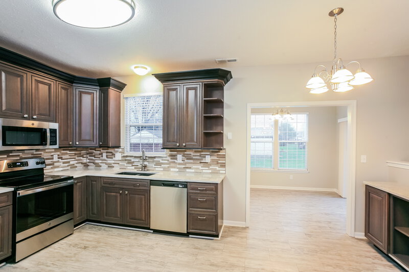 1,575/Mo, 147 Fountain Dr Mooresville, IN 46158 Kitchen View 2