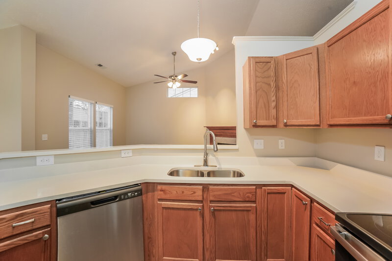 1,875/Mo, 6425 Meadowfield Dr Indianapolis, IN 46235 Misc View 5