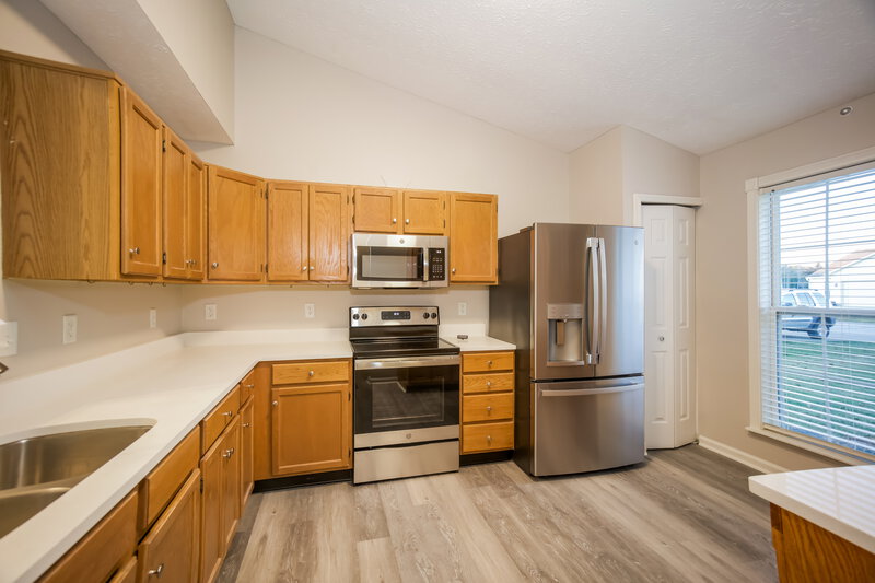 2,075/Mo, 5959 Gadsen Dr Plainfield, IN 46168 Kitchen View