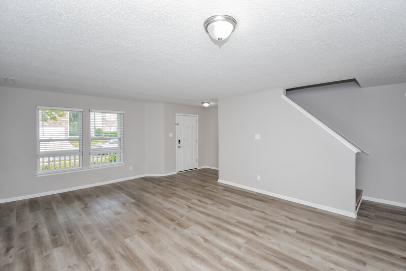 2,000/Mo, 12432 Bearsdale Dr Indianapolis, IN 46235 Living Room View