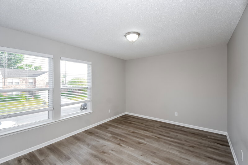 2,000/Mo, 12432 Bearsdale Dr Indianapolis, IN 46235 Main Bedroom View