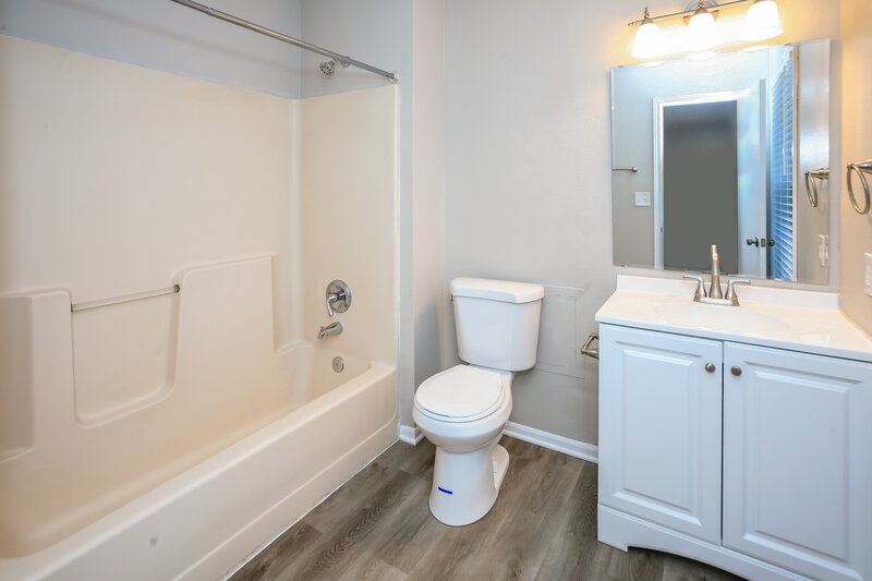 2,080/Mo, 2108 Jason Dr Lebanon, IN 46052 Bathroom View