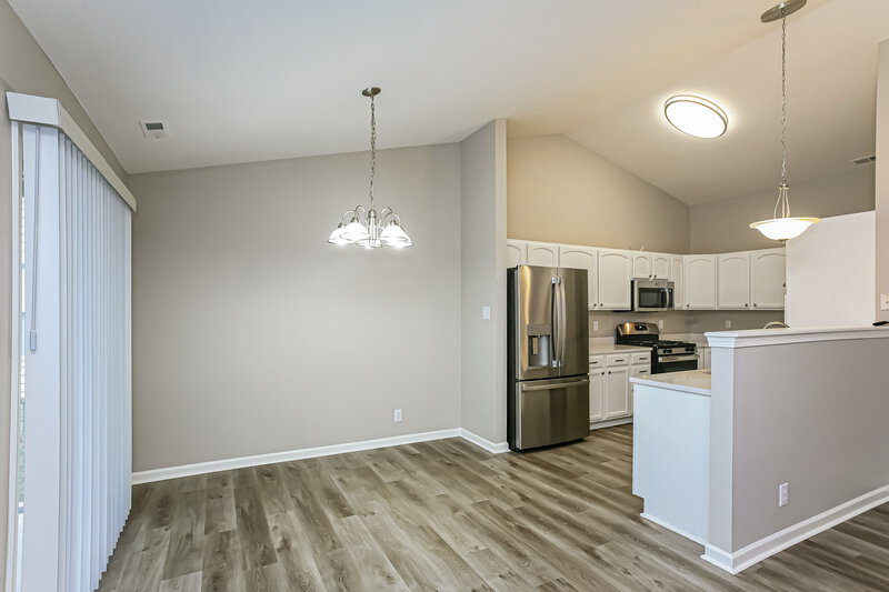 1,620/Mo, 2250 Midlothian Lane Indianapolis, IN 46214 Dining Room View