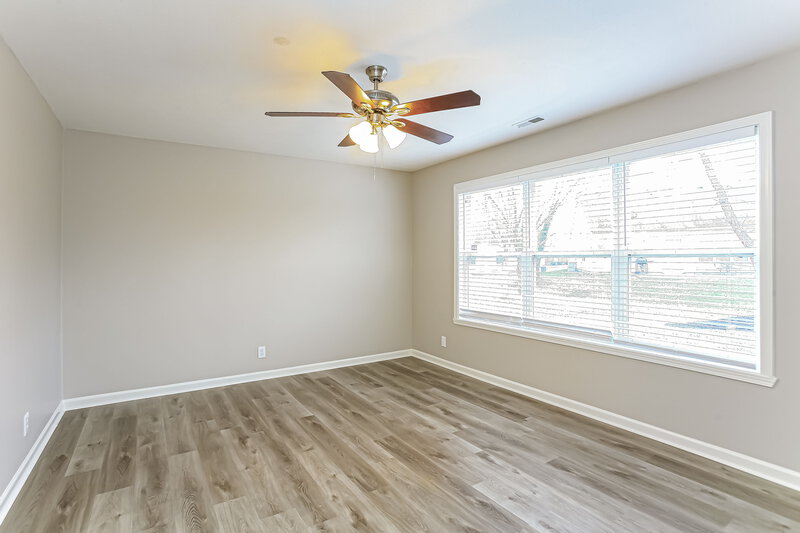 1,620/Mo, 2250 Midlothian Lane Indianapolis, IN 46214 Main Bedroom View 2