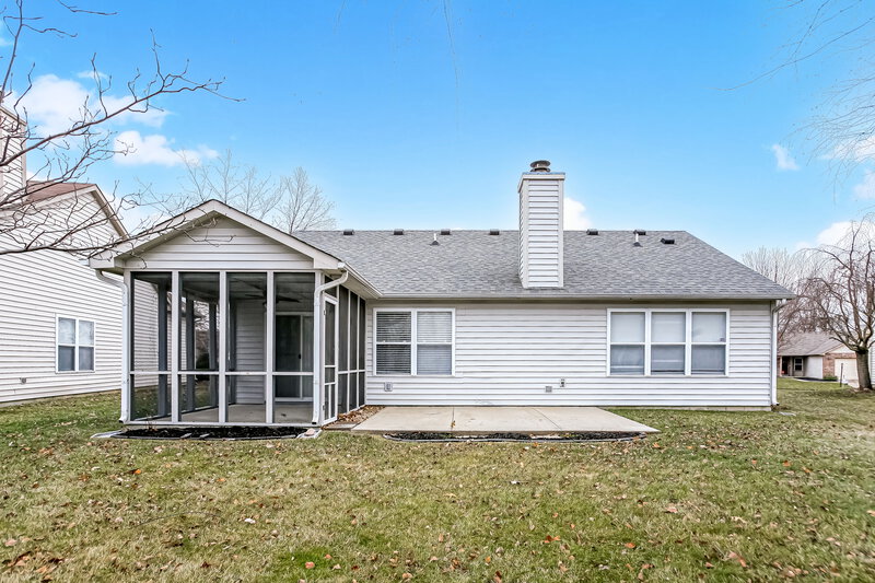 1,620/Mo, 2250 Midlothian Lane Indianapolis, IN 46214 Rear View 2