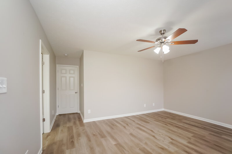 2,045/Mo, 6430 Glory Maple Ln Indianapolis, IN 46221 Misc View 12