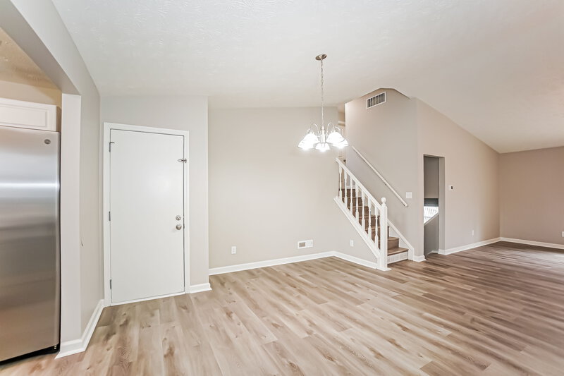 2,520/Mo, 1531 Creekside Ln Greenwood, IN 46142 Dining Room View