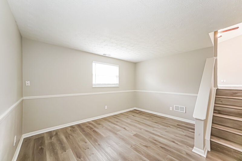 2,520/Mo, 1531 Creekside Ln Greenwood, IN 46142 Family Room View
