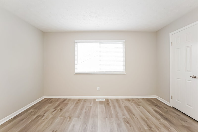 2,520/Mo, 1531 Creekside Ln Greenwood, IN 46142 Main Bedroom View
