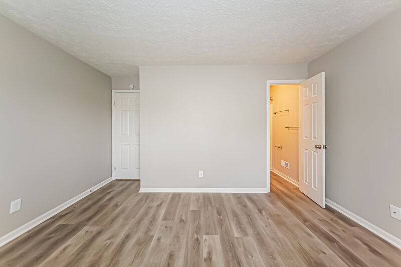 2,520/Mo, 1531 Creekside Ln Greenwood, IN 46142 Main Bedroom View 2