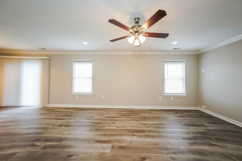 1,675/Mo, 3926 Candle Berry Dr Indianapolis, IN 46235 Living Room View