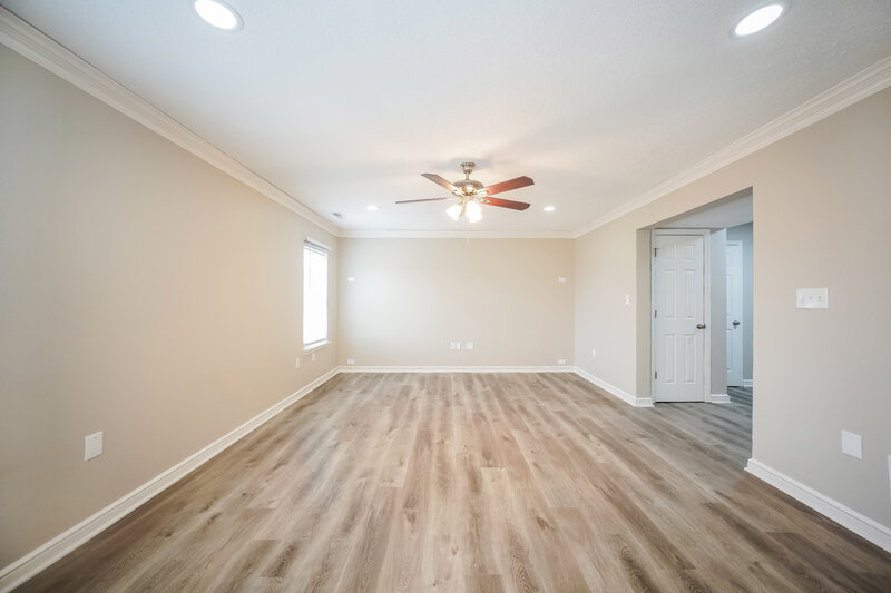 1,675/Mo, 3926 Candle Berry Dr Indianapolis, IN 46235 Living Room View 3