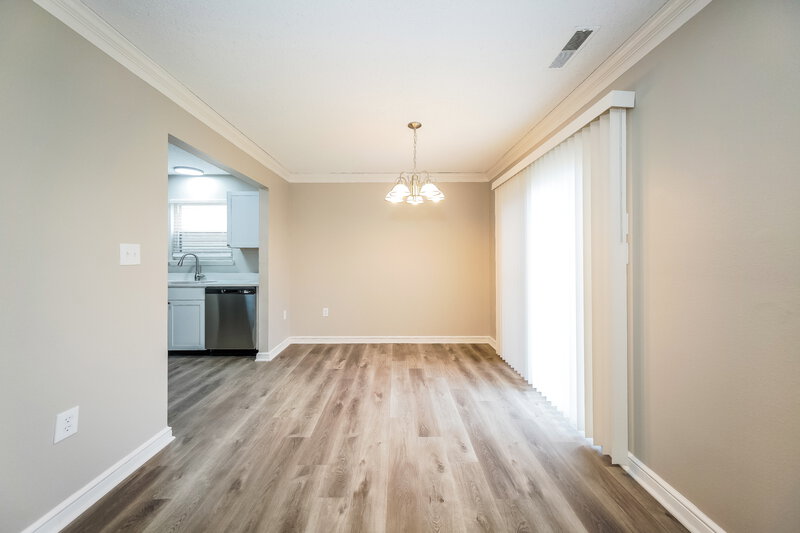 1,675/Mo, 3926 Candle Berry Dr Indianapolis, IN 46235 Dining Room View