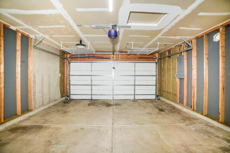 1,675/Mo, 3926 Candle Berry Dr Indianapolis, IN 46235 Garage View