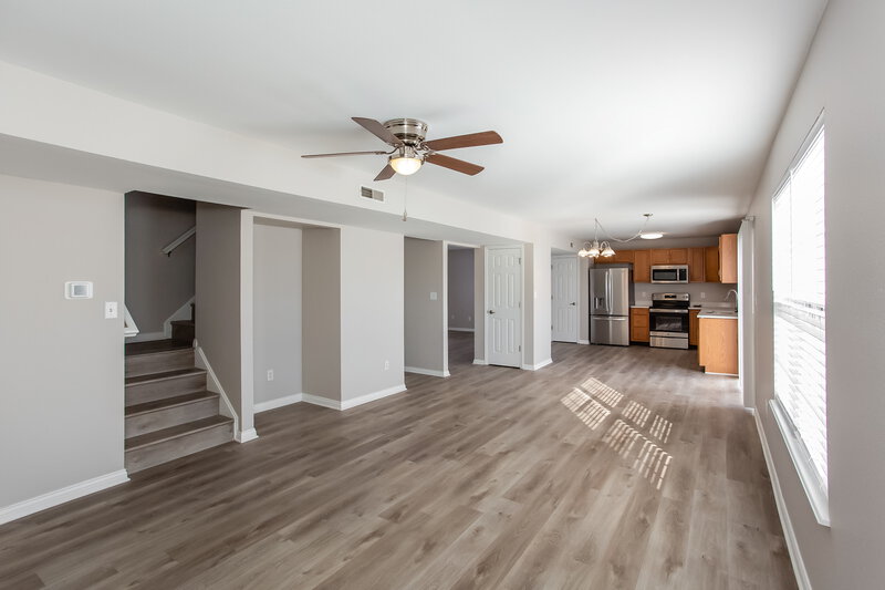 2,160/Mo, 1655 Kingen Dr Greenfield, IN 46140 Living Room View 2