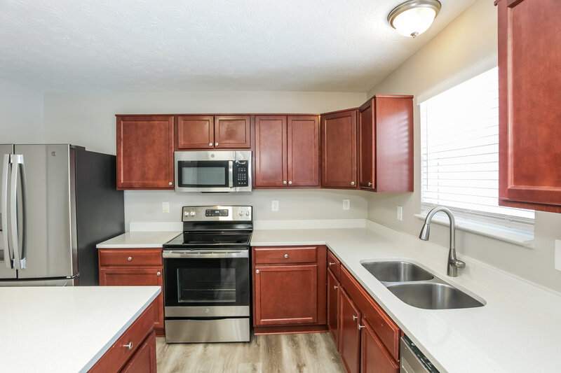 2,505/Mo, 8850 Benjamin Ln Avon, IN 46123 Kitchen View