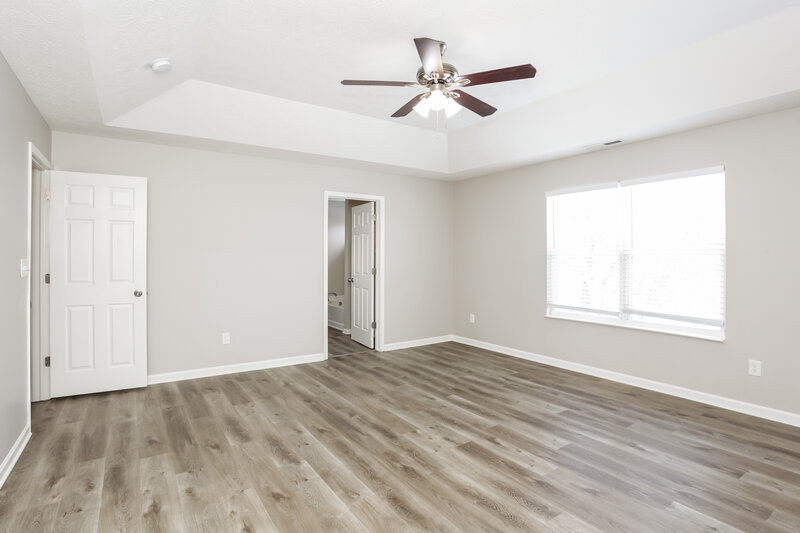 2,505/Mo, 8850 Benjamin Ln Avon, IN 46123 Main Bedroom View 2