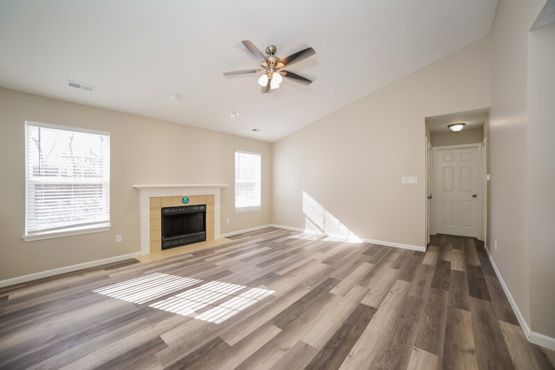 1,755/Mo, 957 Country Ln Indianapolis, IN 46217 Misc View 3