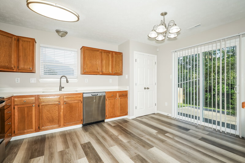 1,845/Mo, 957 Country Ln Indianapolis, IN 46217 Dining Room View