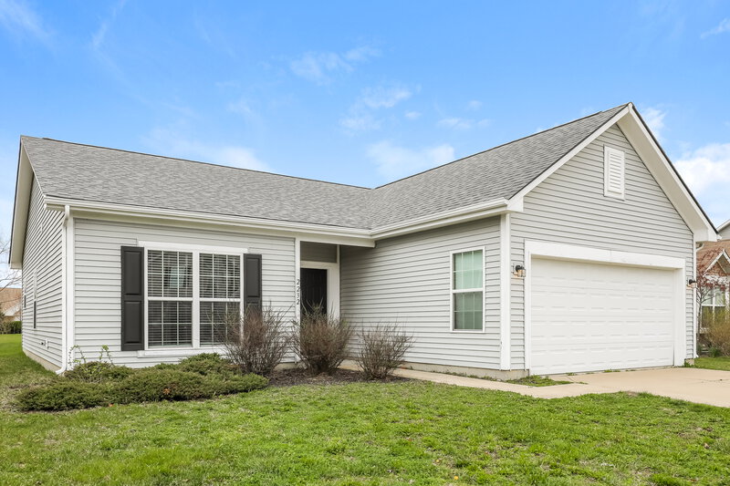 1,785/Mo, 2232 Schoolmarm Dr Greenfield, IN 46140 Front View