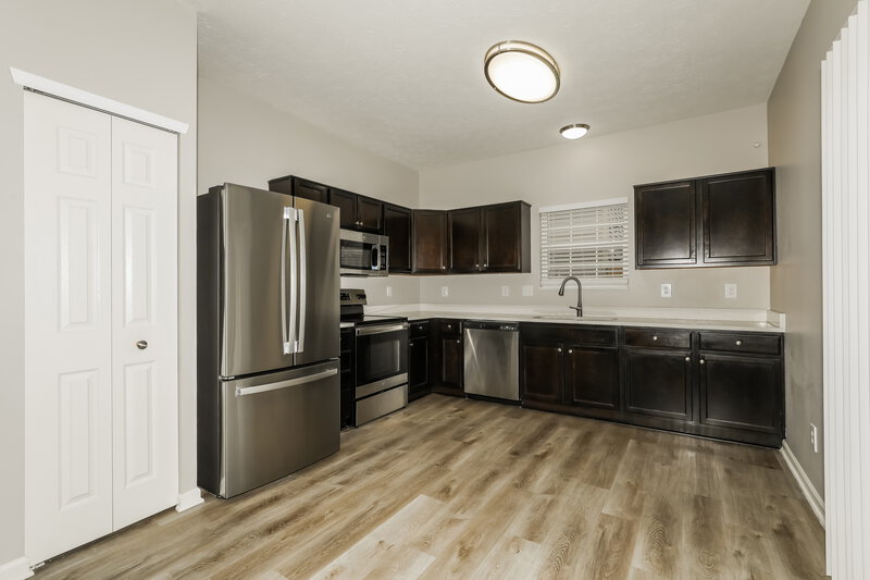 1,785/Mo, 2232 Schoolmarm Dr Greenfield, IN 46140 Kitchen View