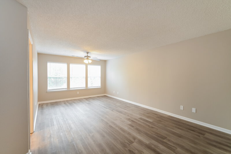 1,955/Mo, 16753 Aulton Dr Noblesville, IN 46060 Den View 2