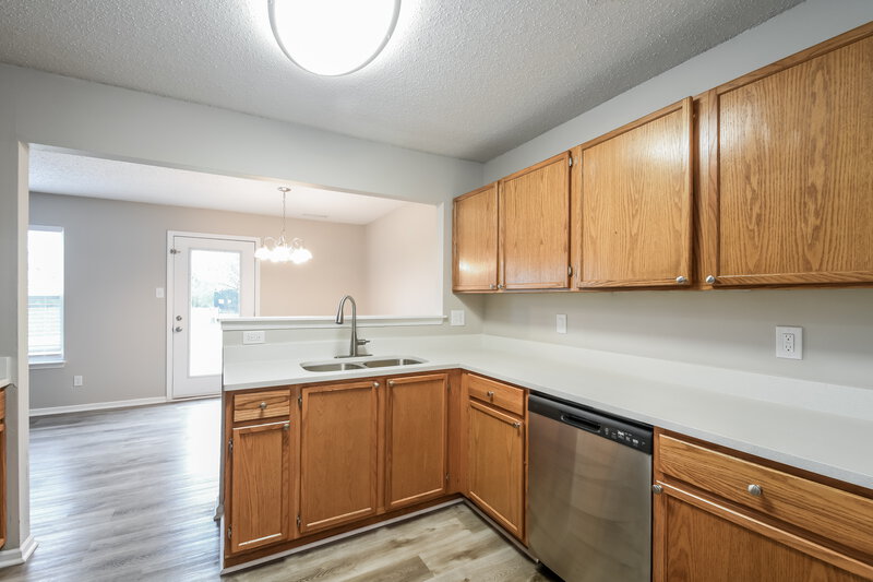 1,945/Mo, 6670 Black Antler Cir Indianapolis, IN 46217 Kitchen View