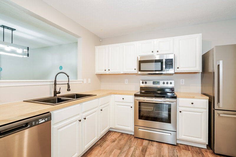 1,640/Mo, 4468 Redcliff North Ln Plainfield, IN 46168 Kitchen View