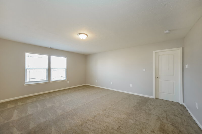 2,480/Mo, 1503 Lexington Trl Greenfield, IN 46140 Living Room View