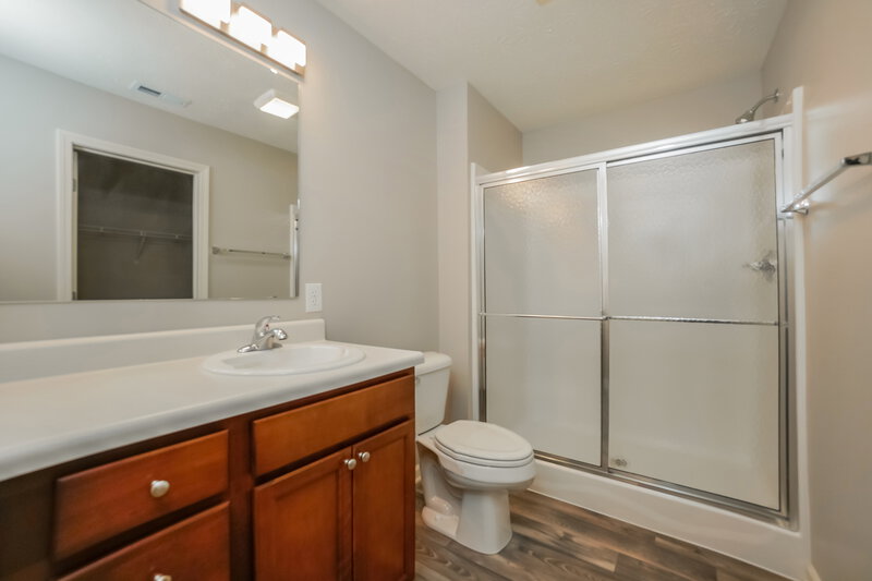 2,480/Mo, 1503 Lexington Trl Greenfield, IN 46140 Main Bedroom View 3