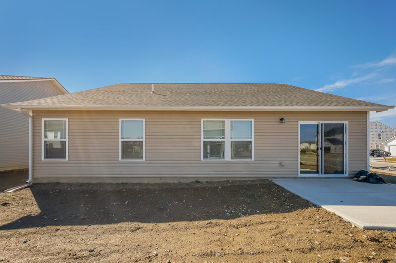 2,480/Mo, 1503 Lexington Trl Greenfield, IN 46140 Rear View