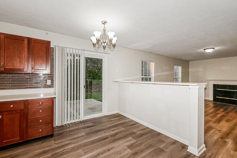 1,935/Mo, 6322 Bearsdale Cir Indianapolis, IN 46235 Dining Room View
