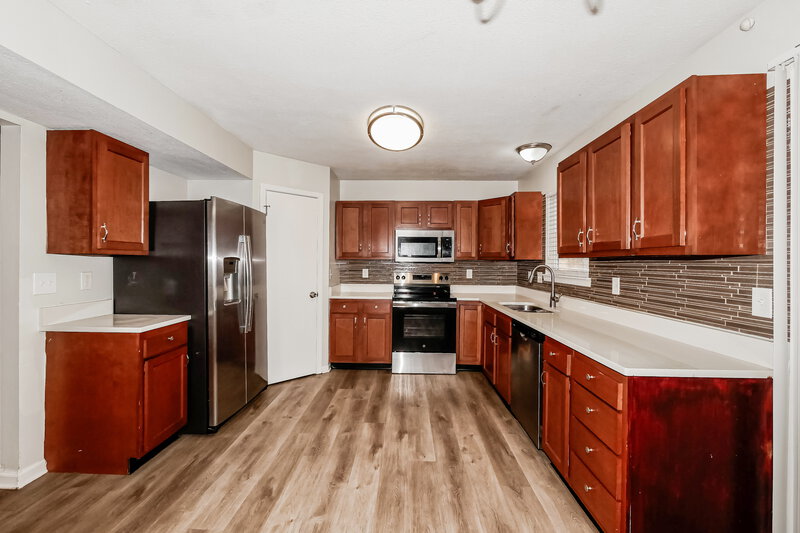 1,935/Mo, 6322 Bearsdale Cir Indianapolis, IN 46235 Kitchen View