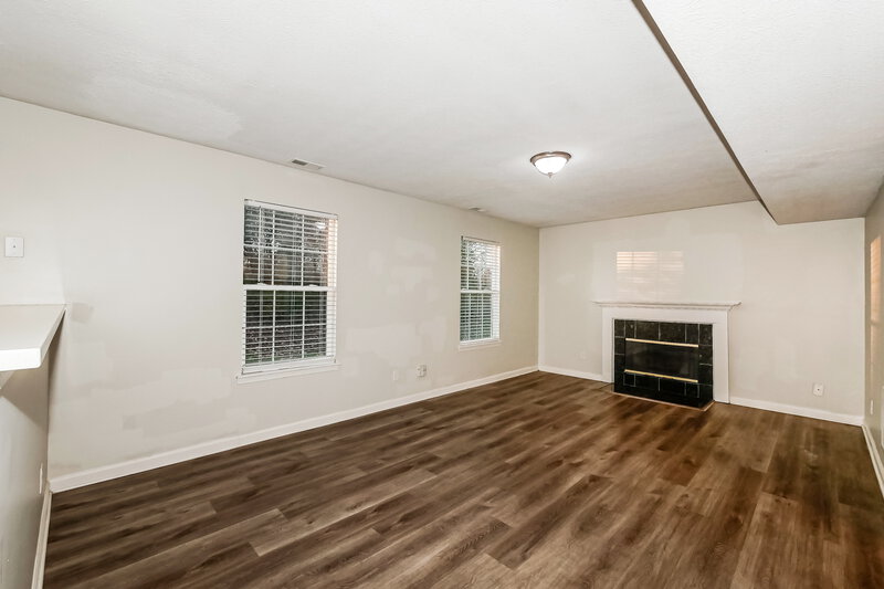 1,935/Mo, 6322 Bearsdale Cir Indianapolis, IN 46235 Family Room View 2