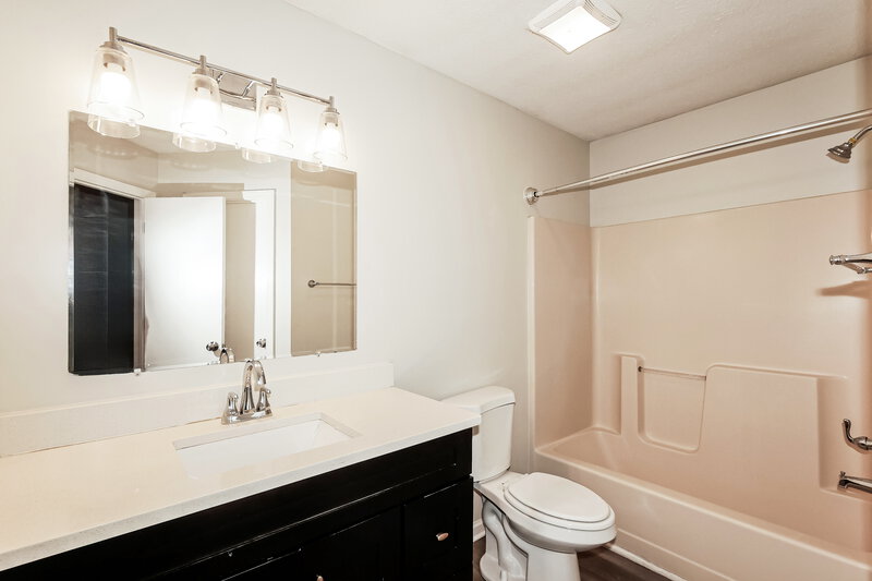 1,935/Mo, 6322 Bearsdale Cir Indianapolis, IN 46235 Main Bathroom View
