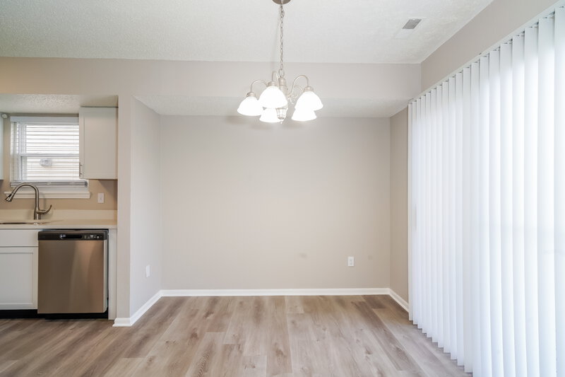 3,250/Mo, 8336 Country Creek Dr Indianapolis, IN 46234 Dining Room View