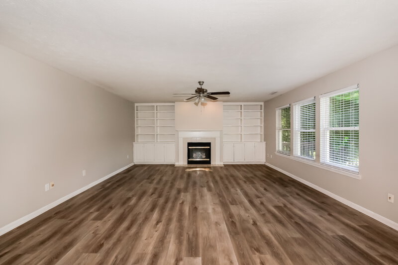 2,445/Mo, 749 Morgan Way Greenwood, IN 46143 Living Room View