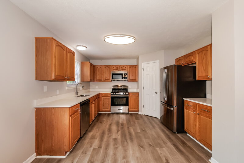 2,445/Mo, 749 Morgan Way Greenwood, IN 46143 Kitchen View