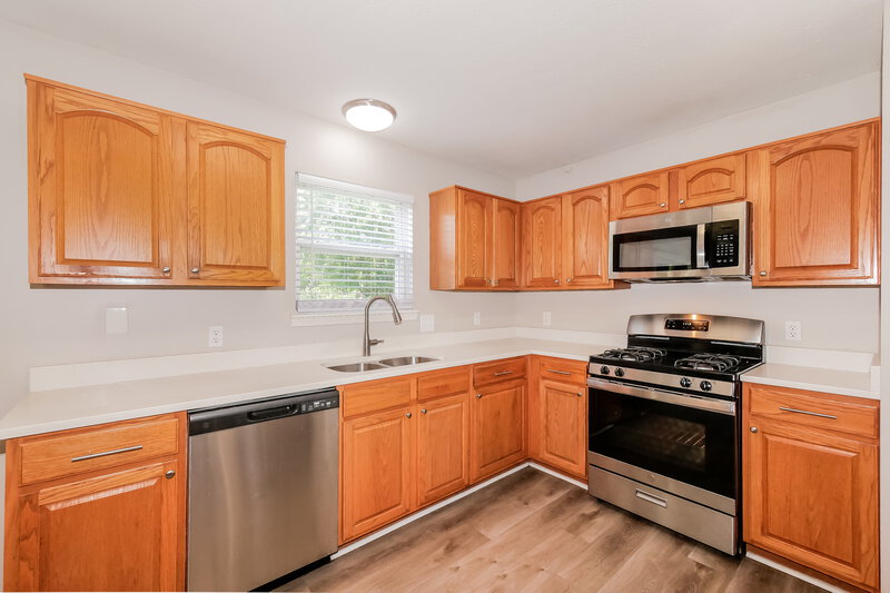 2,445/Mo, 749 Morgan Way Greenwood, IN 46143 Kitchen View 2