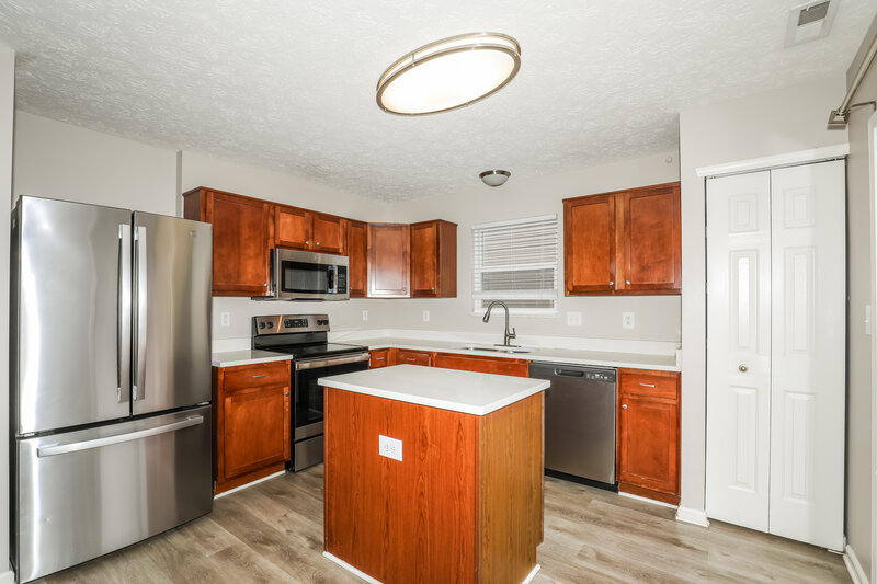 1,945/Mo, 1263 Grand Canyon Ct Franklin, IN 46131 Kitchen View