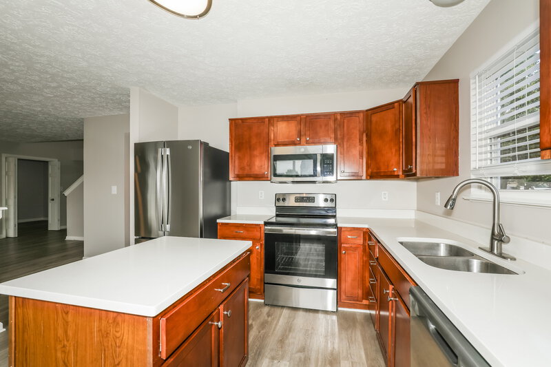 1,945/Mo, 1263 Grand Canyon Ct Franklin, IN 46131 Kitchen View 2