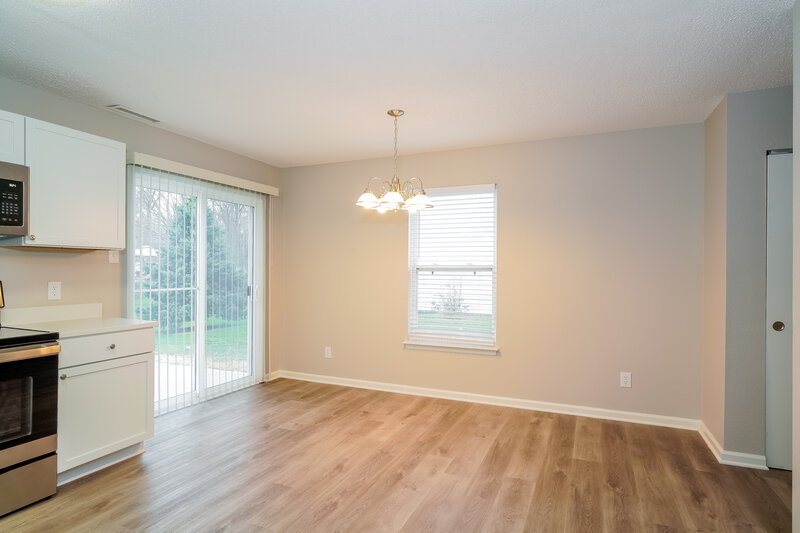 2,080/Mo, 12337 Bearsdale Dr Indianapolis, IN 46235 Breakfast Nook View