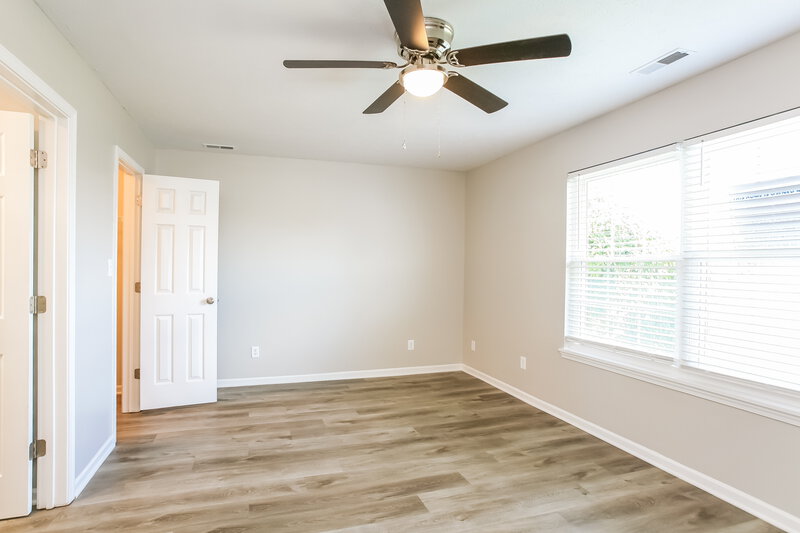 1,840/Mo, 1015 Redwood Dr Lebanon, IN 46052 Main Bedroom View 2