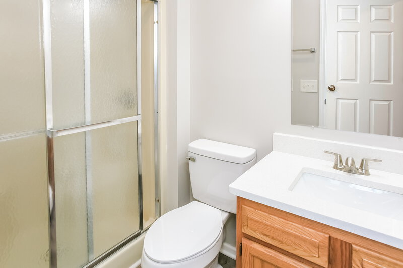 1,840/Mo, 1015 Redwood Dr Lebanon, IN 46052 Bathroom View