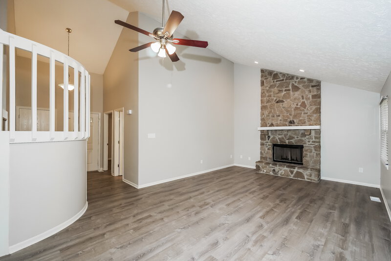 2,050/Mo, 7248 Eagle Bay North Dr Indianapolis, IN 46254 Living Room View