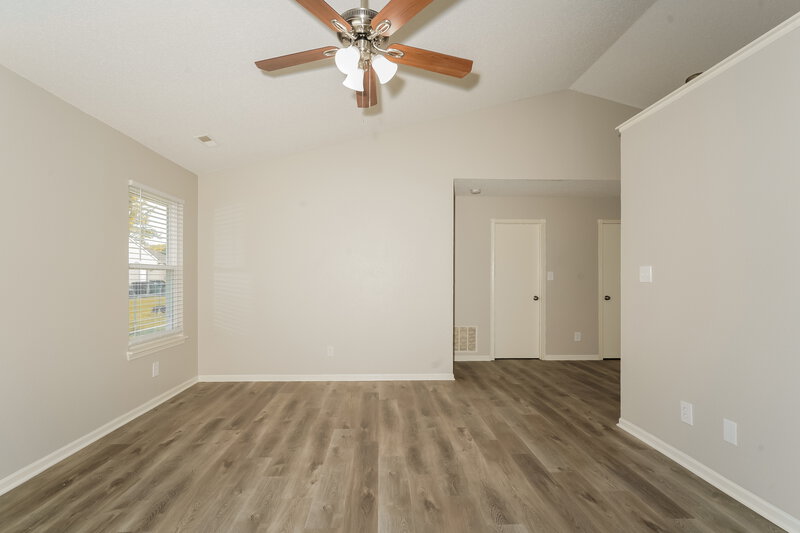 1,685/Mo, 4038 Knollwood Ave Franklin, IN 46131 Living Room View 2