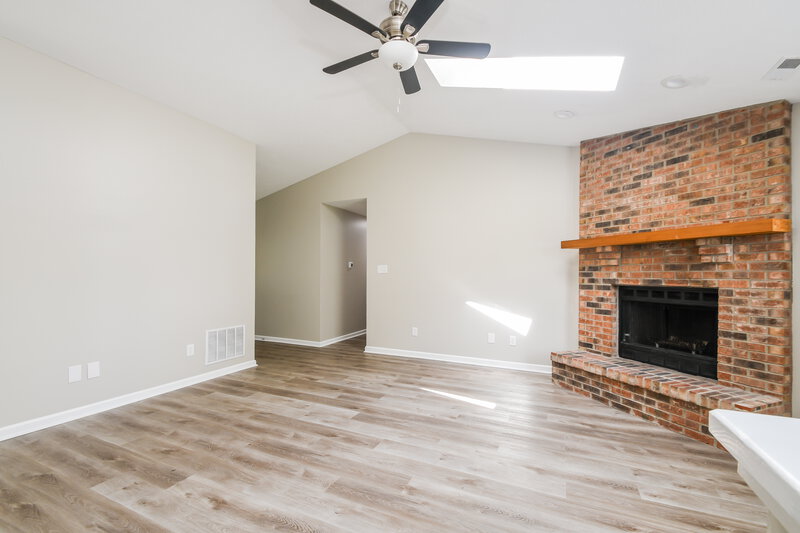 2,220/Mo, 9695 Claymore Dr Fishers, IN 46038 Living Room View