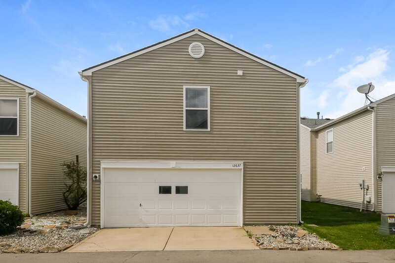1,885/Mo, 12637 Endurance Dr Fishers, IN 46037 Rear View