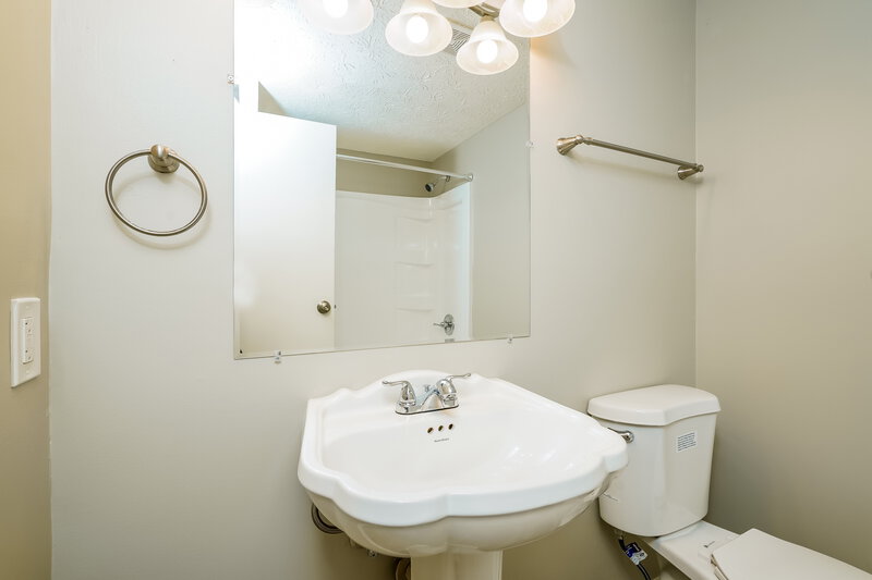 1,930/Mo, 7315 Chimney Rock Ct Indianapolis, IN 46217 Powder Room View
